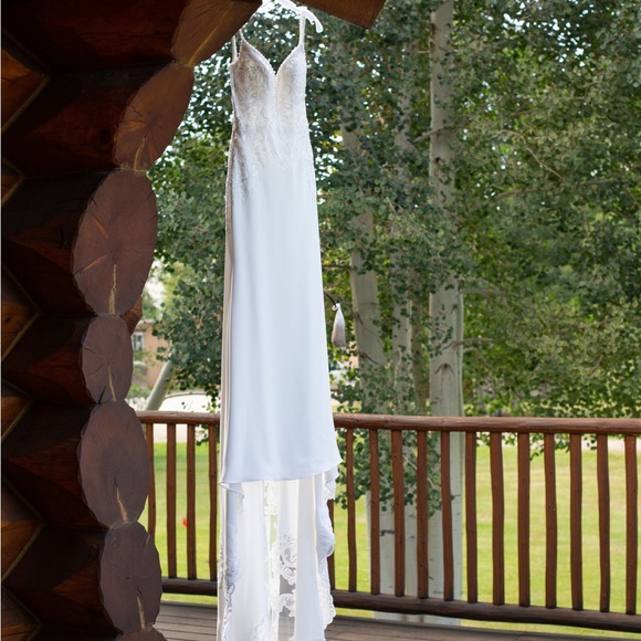 Morilee Madeline Gardner Rasia Lace Wedding Dress - Picture 6 of 11